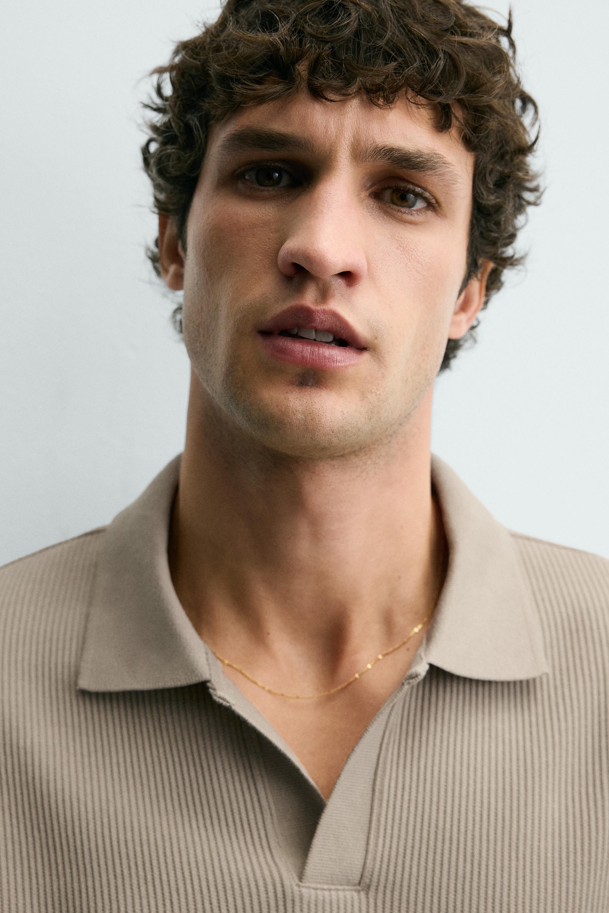 VERTICAL TEXTURED POLO